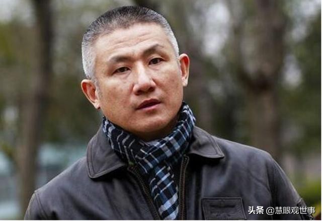 《侯海洋基层风云》无奈的巴山政府办主任杨春