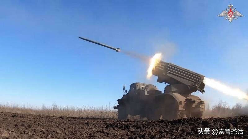 最新消息乌军与俄军真实作战视频,乌军突破俄军第三道防线