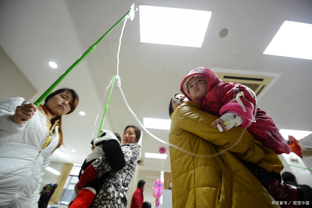 宝宝的奶瓶用开水烫一下就可消毒,开水烫一下奶瓶害了多少孩子