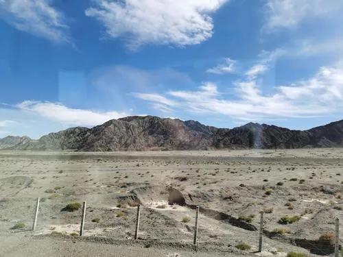 青海戈壁滩无人小镇,青海夏季戈壁滩图片