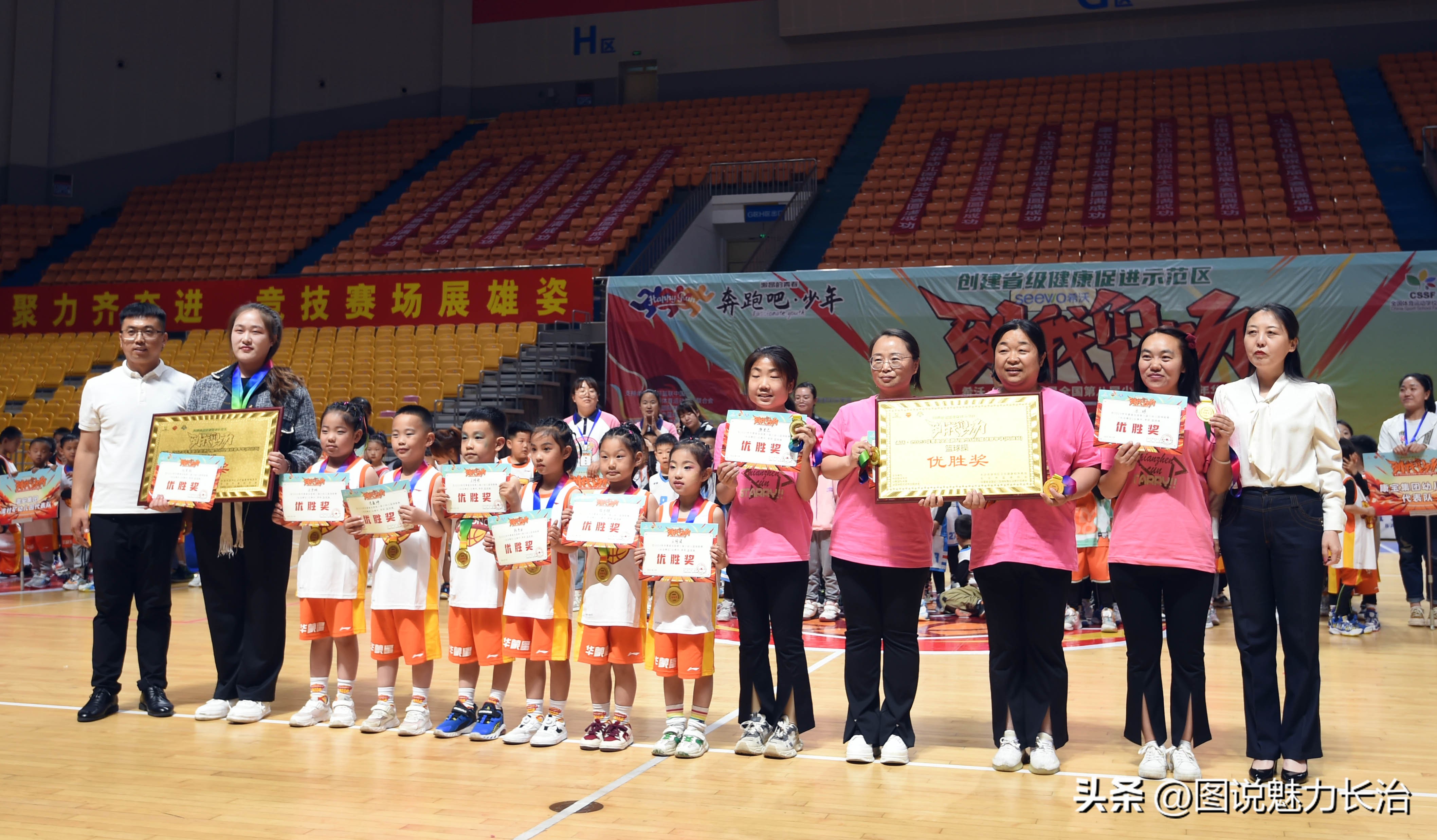 6岁篮球小将惊艳全场,六岁少儿篮球联赛总决赛