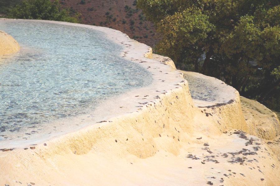 仙人遗田的白水台什么意思,香格里拉仙人洞风景