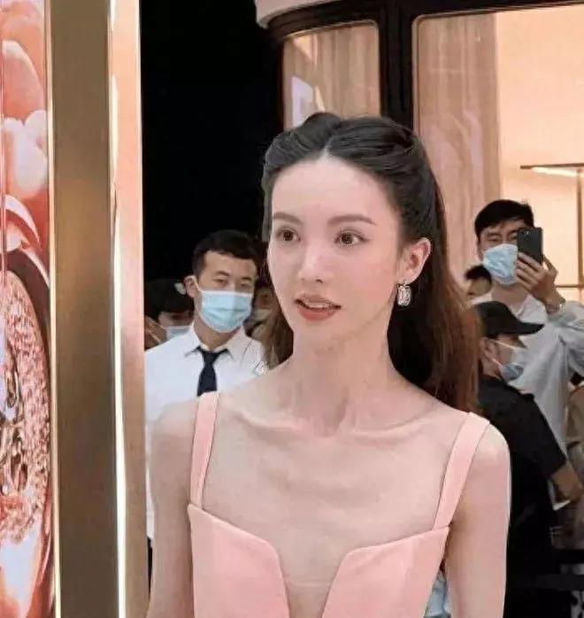 女明星老态素颜高清镜头,荧幕上看起来瘦的女明星