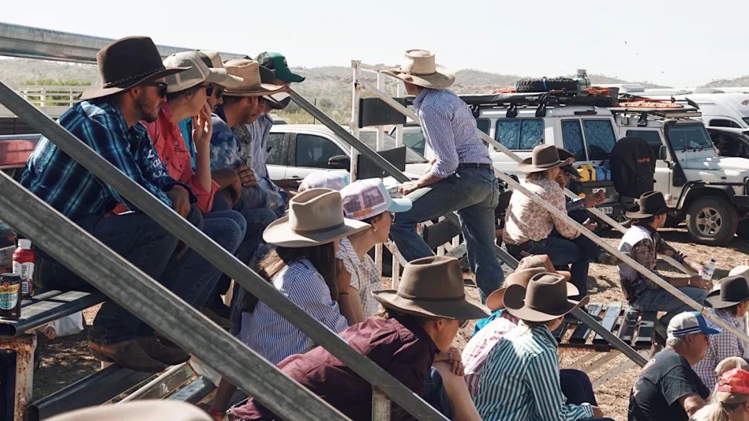 中国人在澳大利亚赚钱么,中国人在澳洲打工一年能挣多少