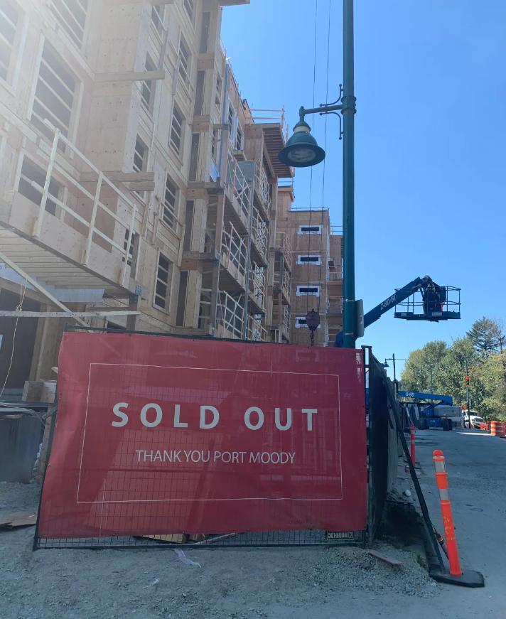 加拿大最新买房政策,在加拿大买房好还是租房好