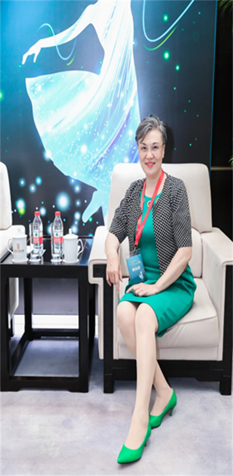 保护子宫卵巢治疗妇科病的运动,妇科微创手术呵护女性健康