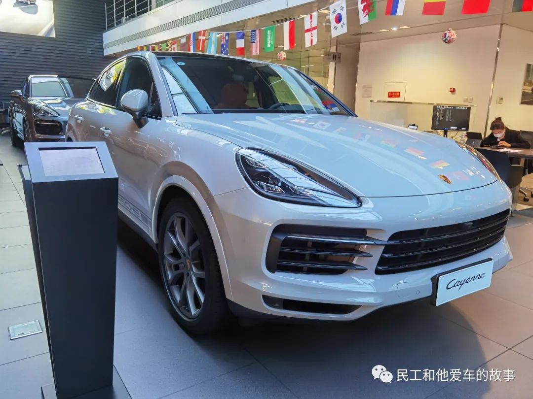 保时捷冰莓粉taycan是911还是718 (保时捷718 macan taycan)