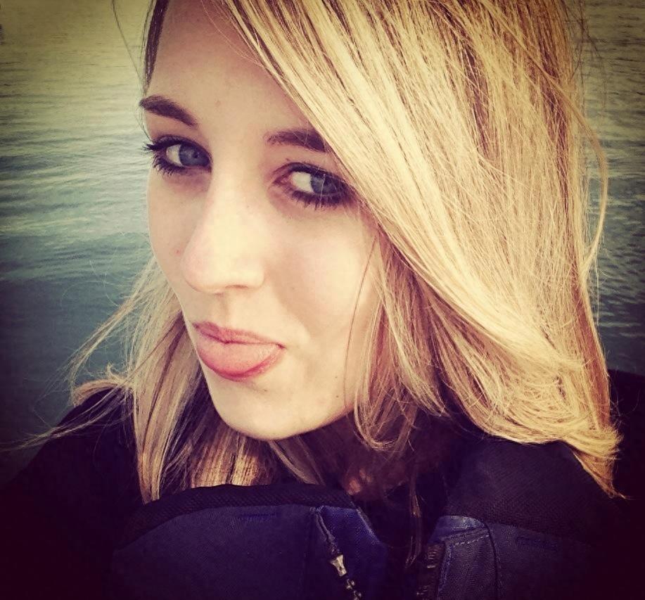 20年来，英国警方非法搜查15岁女孩*处私**，女性该如何保护自己呢？