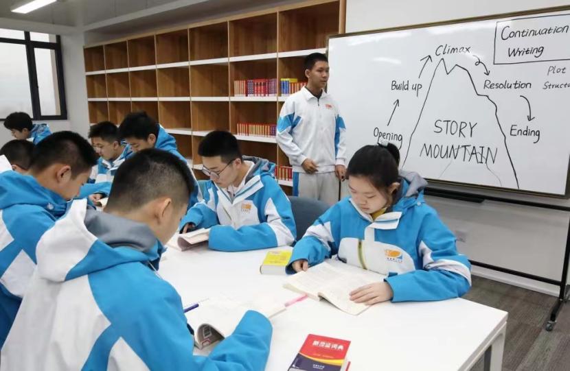 17岁少年跳湖遗书,15岁神童自尽遗书