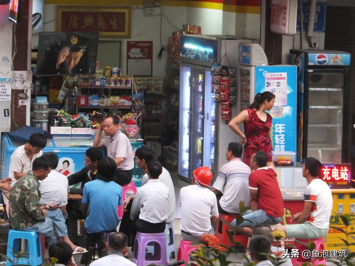 深圳打工的农民工生活记录,深圳南山科技园日结临时工