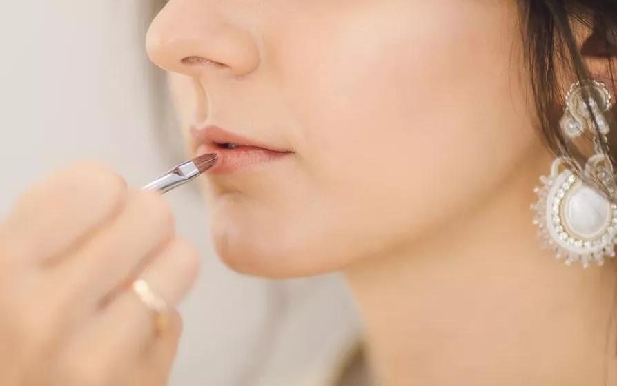 美白乳全身冷白皮,学生党怎么养成冷白皮