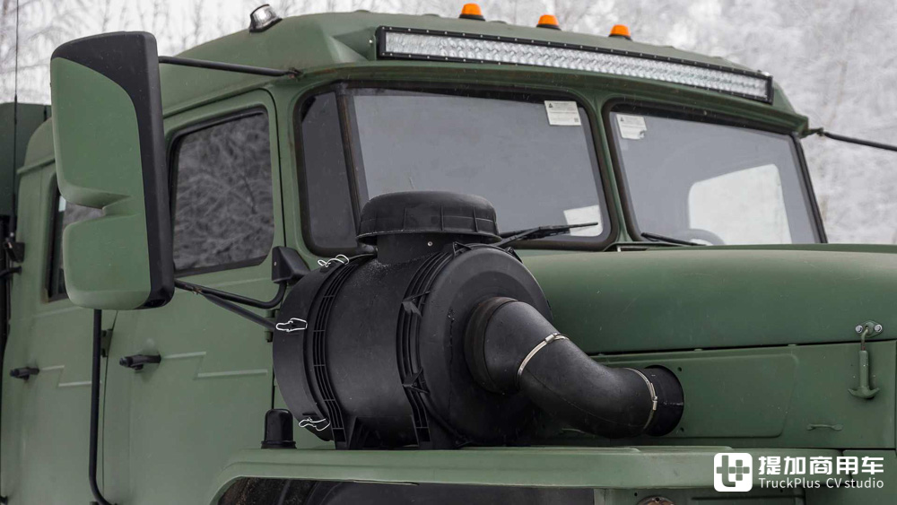 乌拉尔4320军用卡车穿越西伯利亚,遥控乌拉尔4320型6x6越野卡车