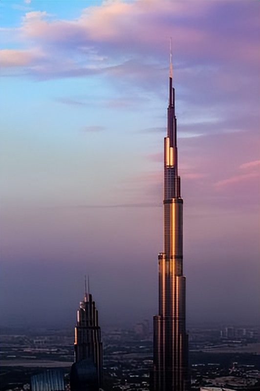 世界上最高的大楼造价,全世界最高的大楼迪拜哈利法塔