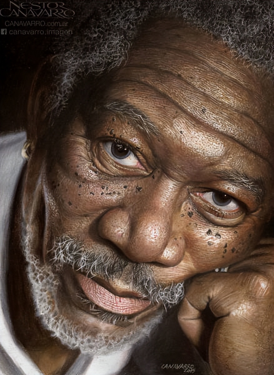 79个难得一见照片，飞机释放烟雾弹，逃票的女乘客，飞翔的蝙蝠