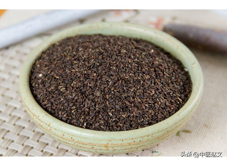 睡不着一直很清醒怎么回事,睡不着一会就困是什么原因