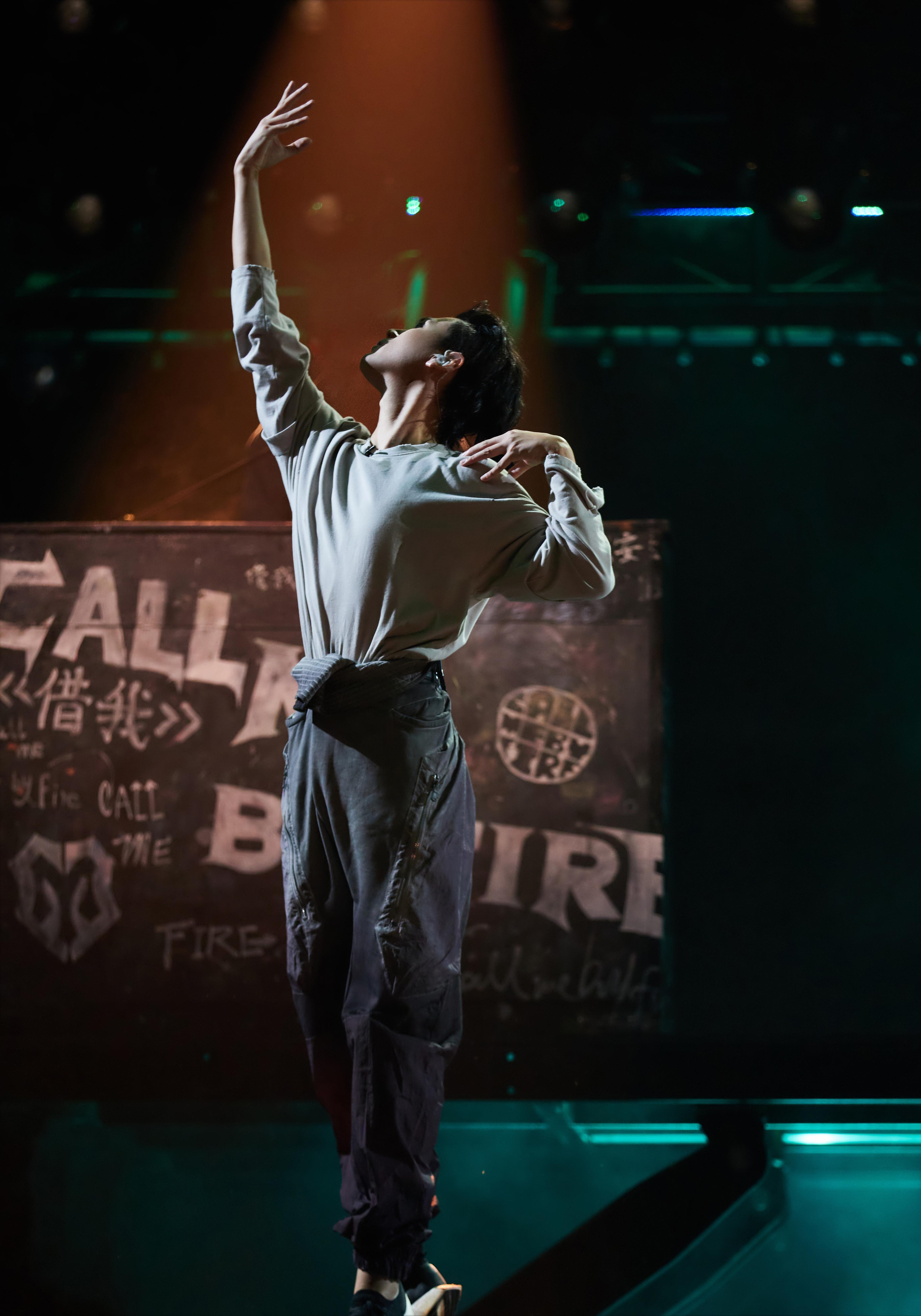 看了8集《薄冰》被“闪现”浅井光夫惊艳，出道12年的他是该火了