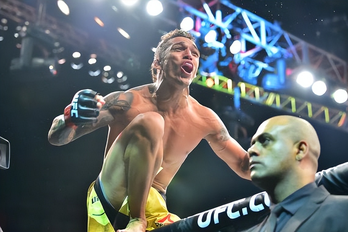 从抑郁症少年到ufc冠军,奥利维拉是ufc最强柔术吗