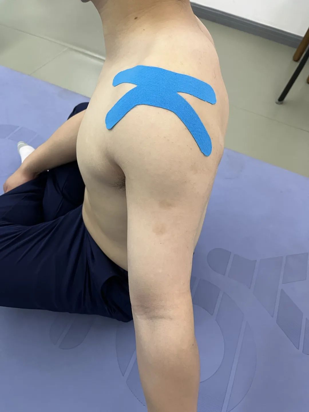 肌效贴颈椎使用方法图解,肩膀疼肌内效贴使用方法