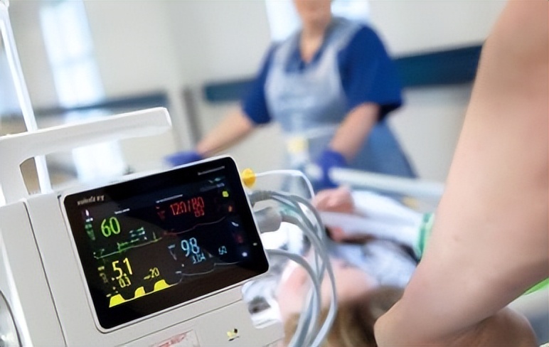 他17岁考入清华毕业后回乡当保安,他17岁上北大20岁上哈佛