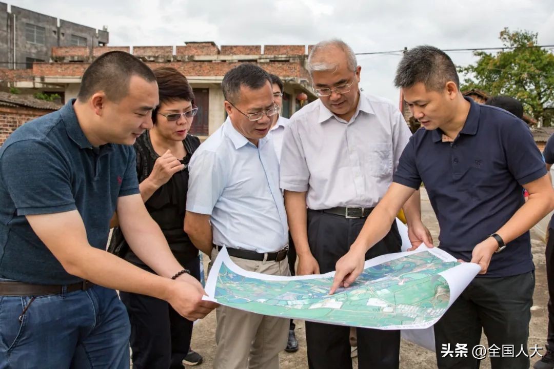 【100个议案建议故事】陈建军：让农民兄弟“住有所居”