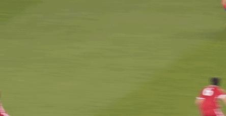 腾讯体育免费直播大连人VS申花！36岁的小闯PK杨旭吕鹏拦截于汉超