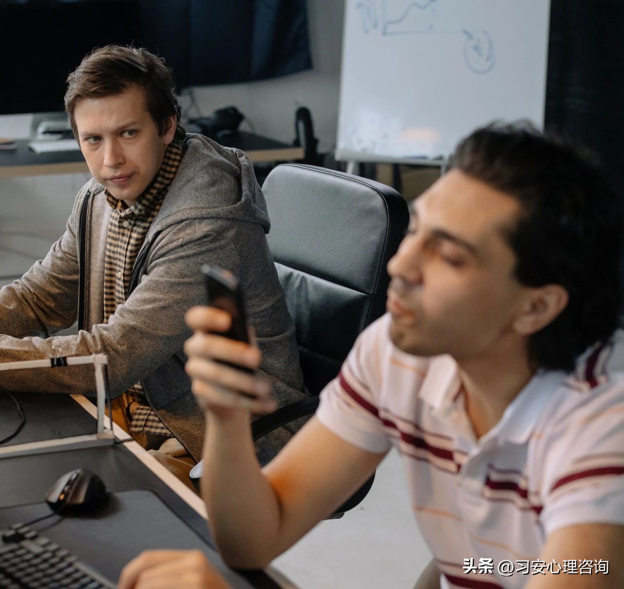 出现嫉妒情绪后你如何处理,如何避免羡慕嫉妒恨的情绪