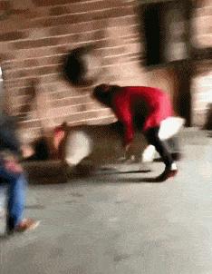 女主管换了新电脑，她把旧的送给了我，我抬回家打开影库