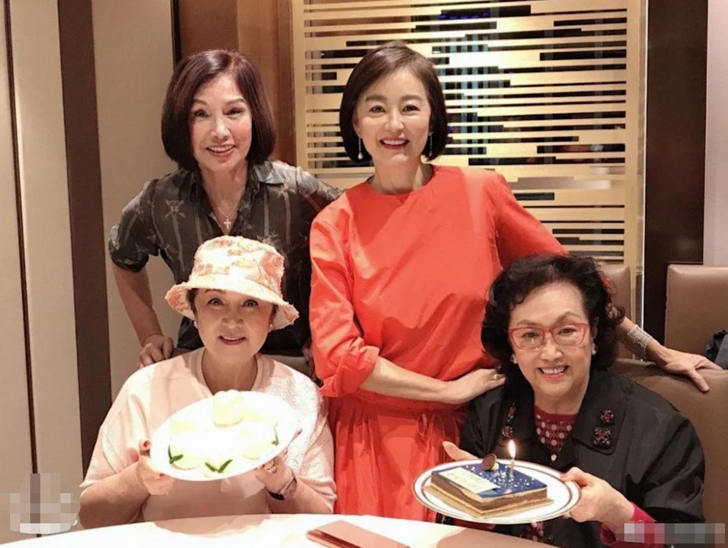 香港疫情严峻！谢贤前妻动两次手术又染疱疹，舒淇叹过年寸步难行