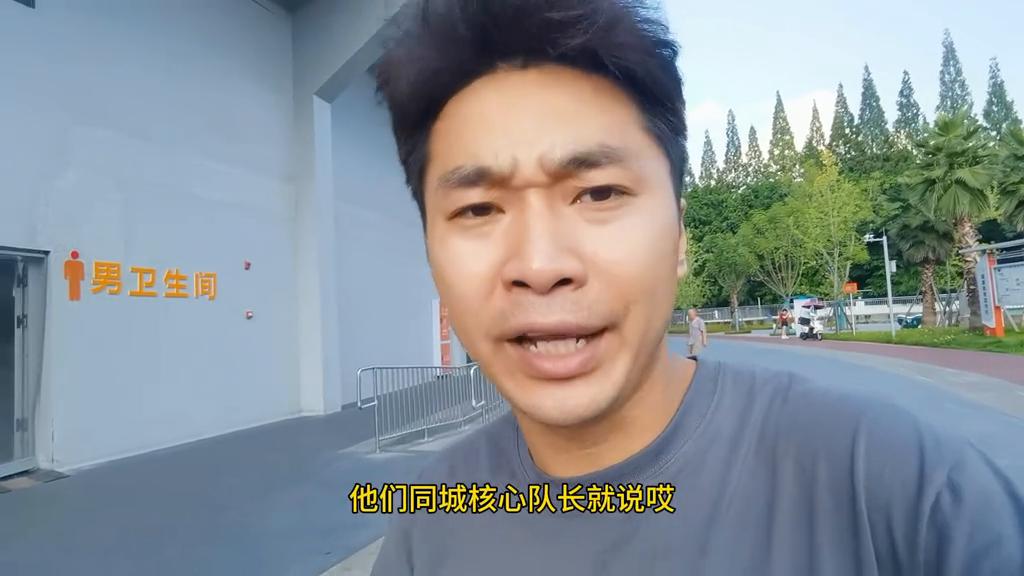 外卖小哥买下车行,外卖小哥直接买了辆车