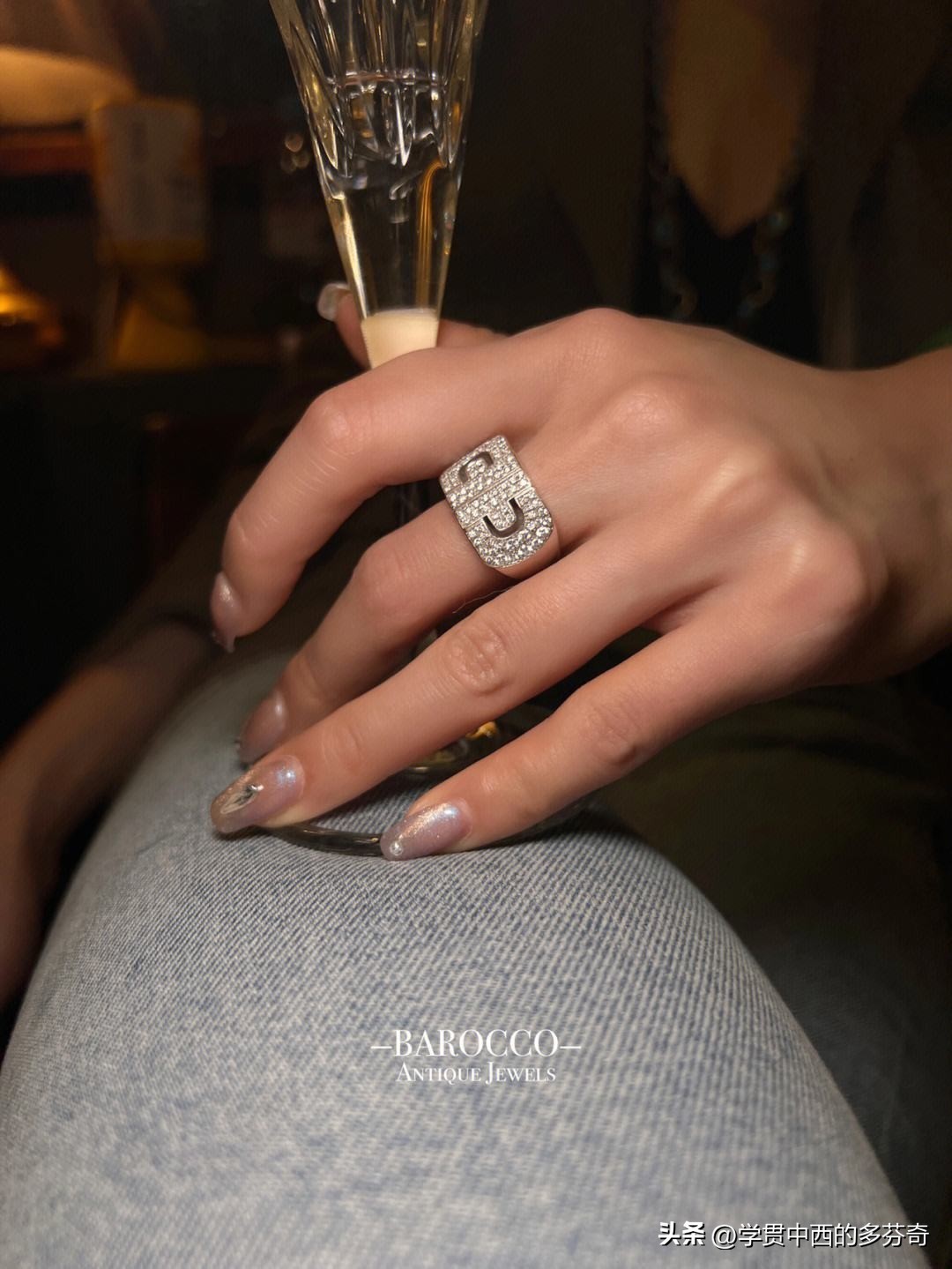 结婚戒指由来的故事,哪个年代的戒指都是祖传的