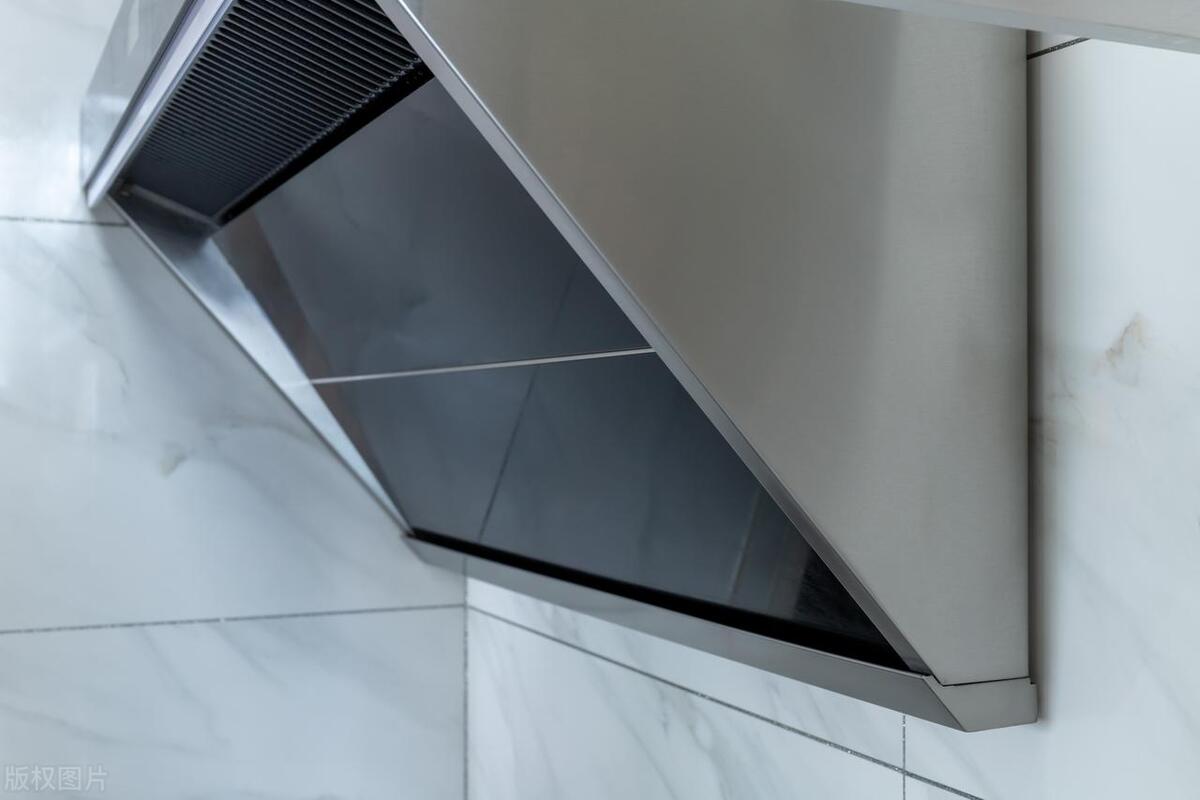 新房在装修选购多大油烟机,选购油烟机要注意烟管口径