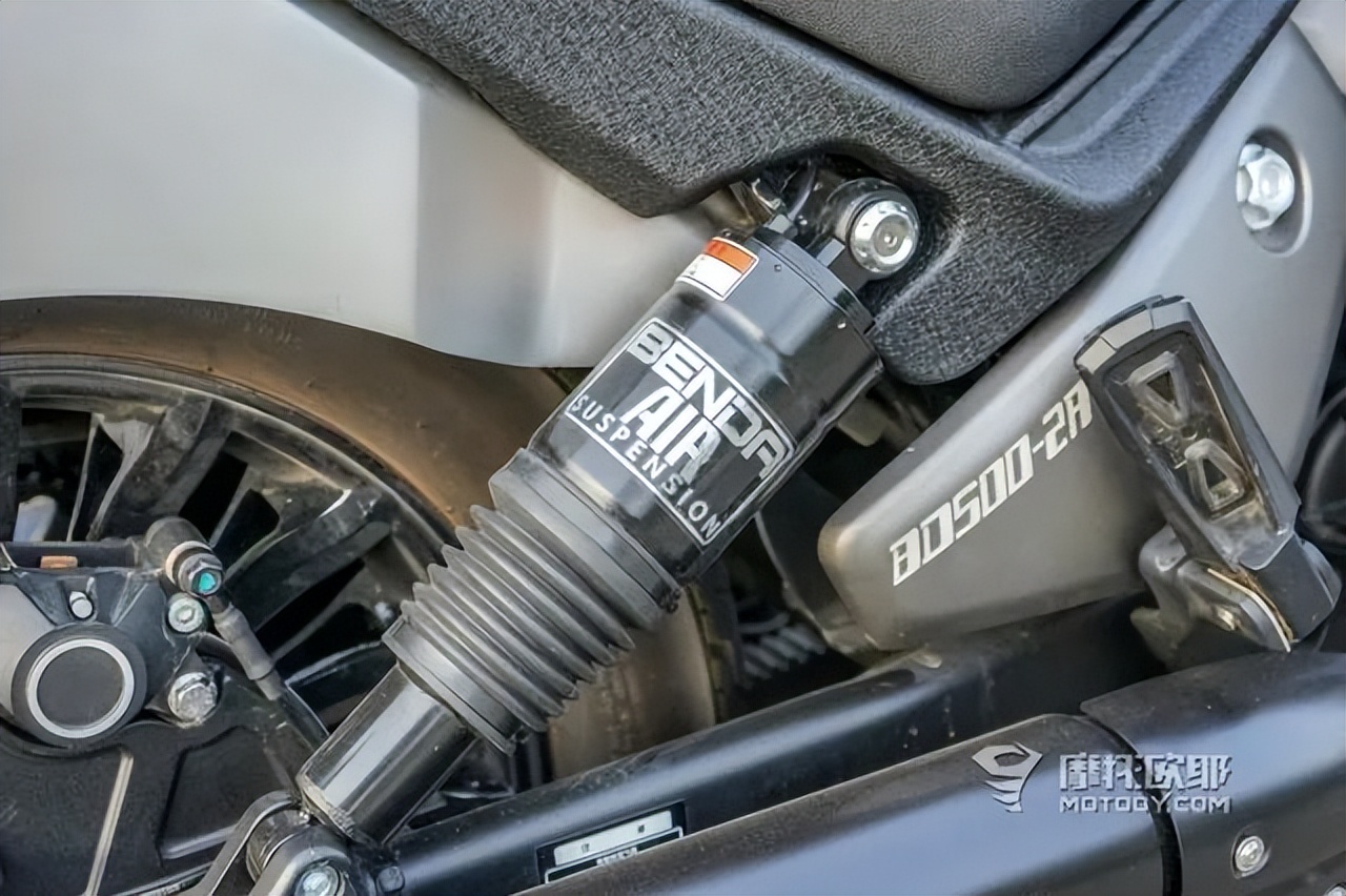 奔达黑旗500适合四十岁男人吗,奔达黑旗500第一批跟第二批的区别