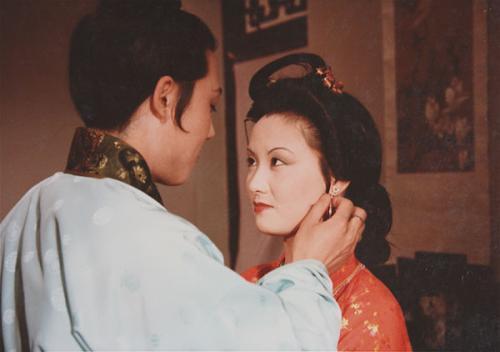 王熙凤怎么会得血崩,王熙凤患上血山崩