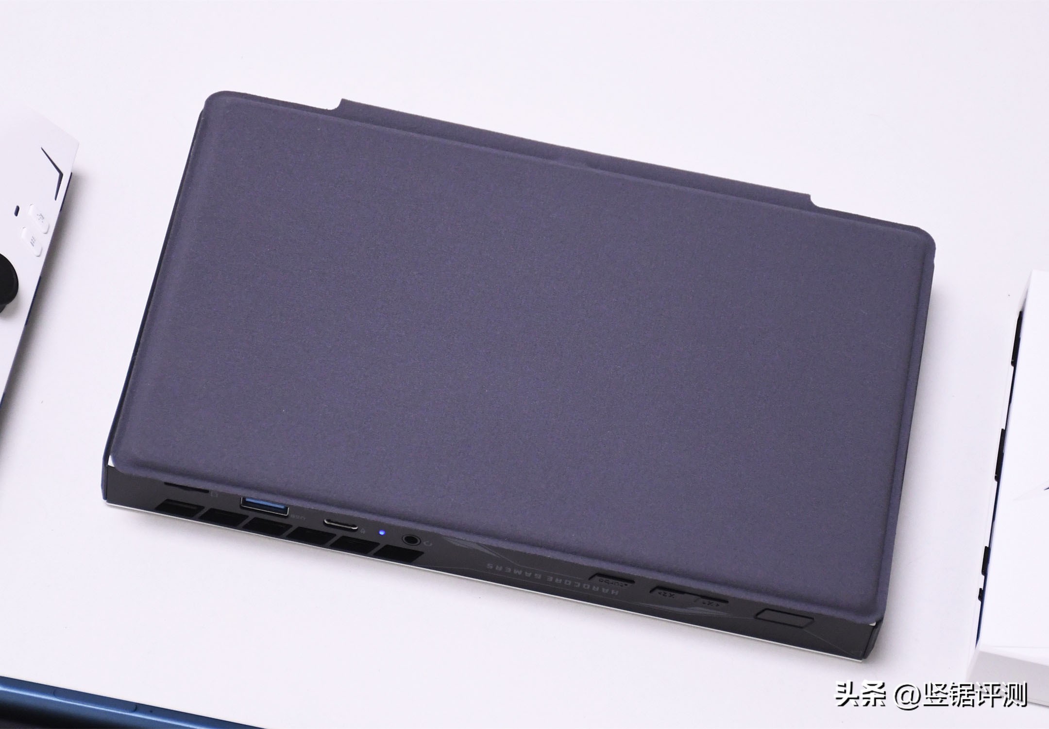 掌机多面手onexplayer2掌机评测,8.4英寸的掌机