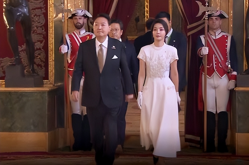 金建希西班牙,金建希连衣裙穿搭