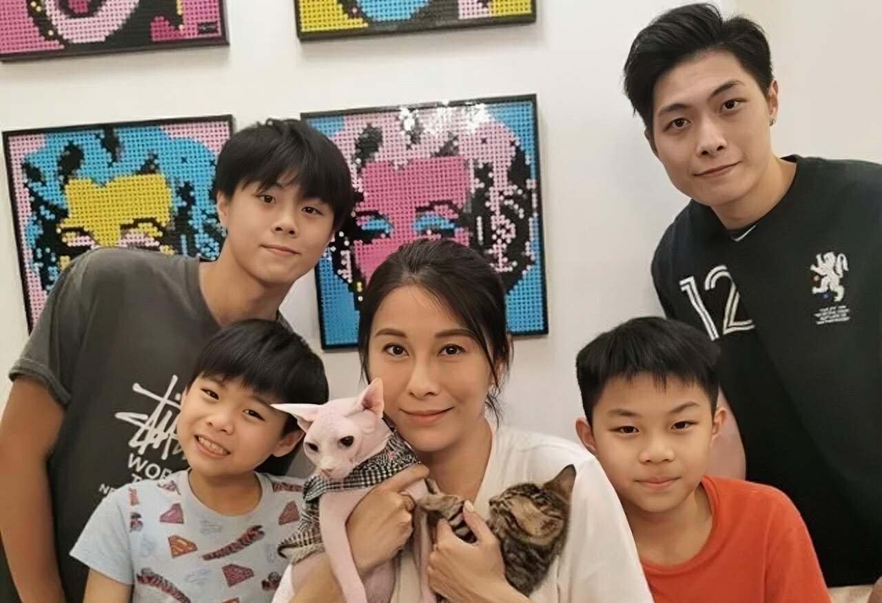 香港知名女星举行设灵仪式，彩色遗照曝光，烧炭自杀身亡年仅46岁