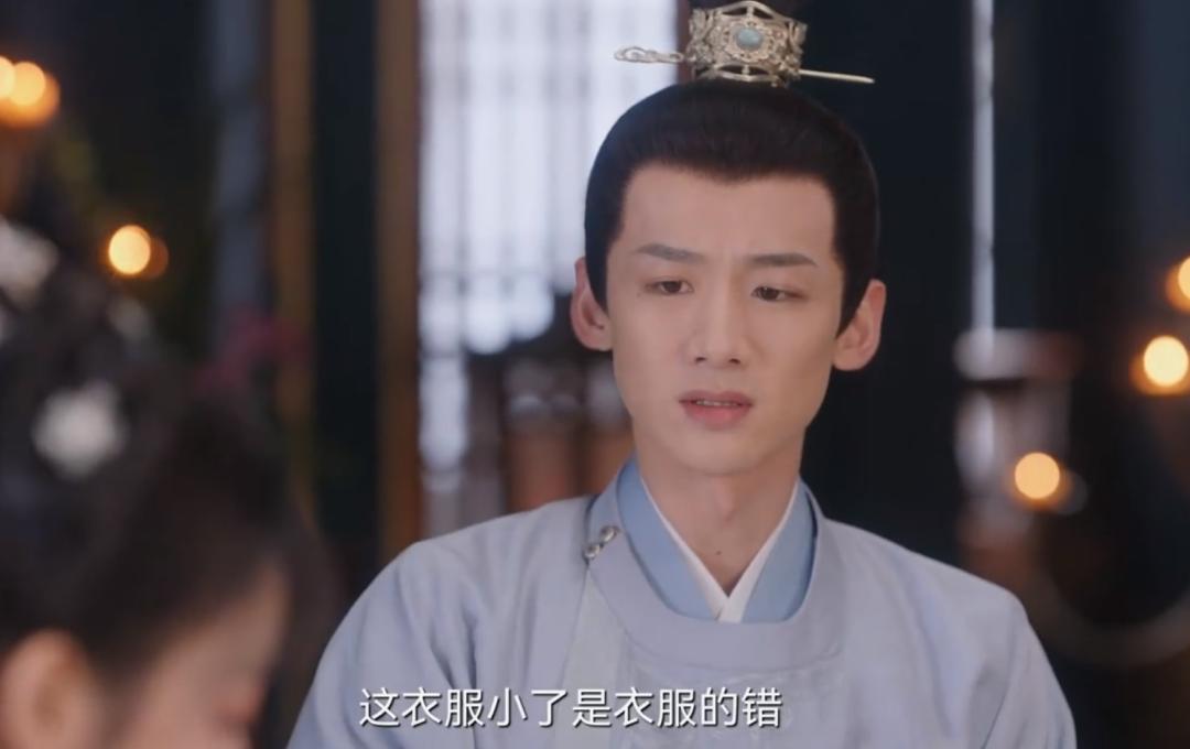 女装最大码都穿不了的品牌,现在女装的尺码都离谱