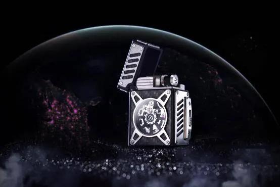 2019年密码机械式都彭打火机Complication改革碳纤维设计灵感来源