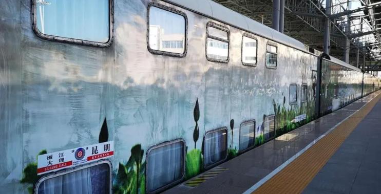 中国十大旅游专列第一视角,国内十大旅游火车