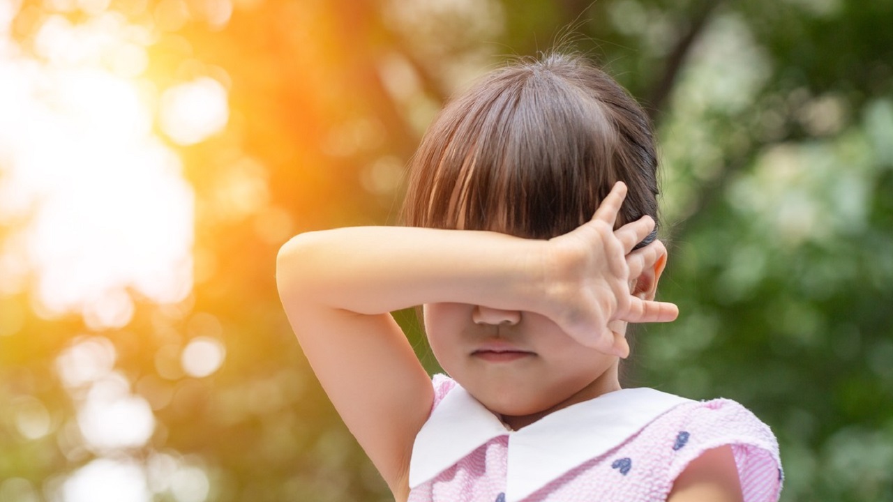 为什么女孩子容易“性早熟”，这3点是重要原因，家长要留心