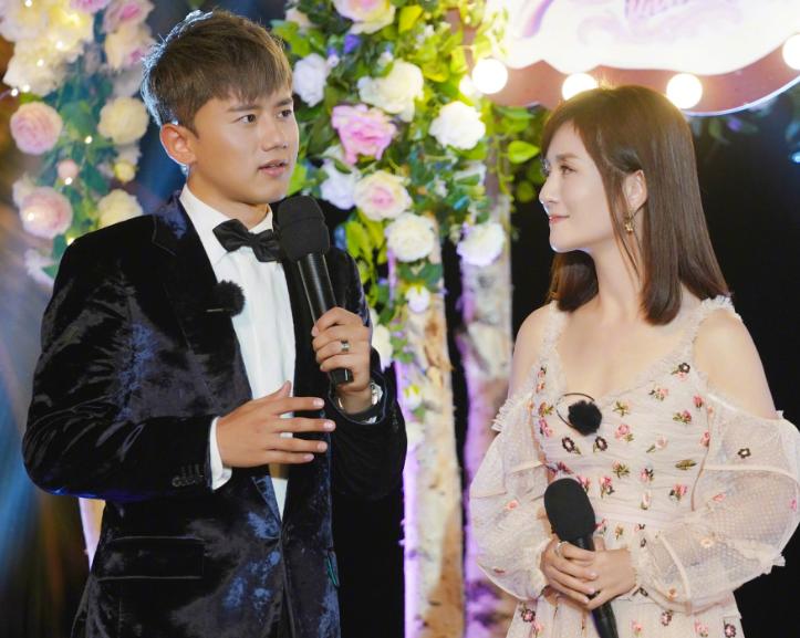 谢娜刚嫁给张杰,就因病切除了单侧输卵管,张杰:我只要她健康!