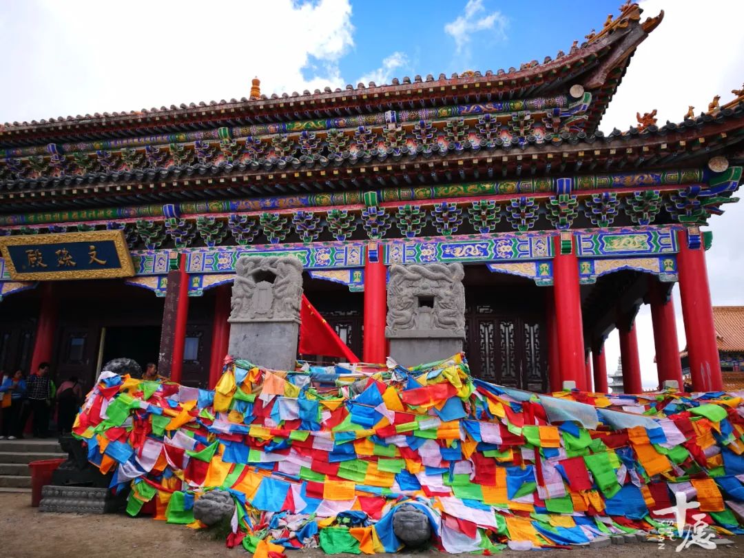 文殊菩萨的圣地在哪,文殊菩萨最灵的10大寺庙