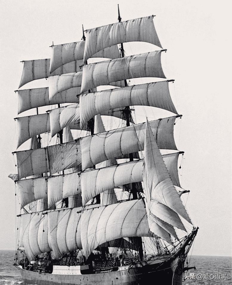 日本暴行老照片,日军女子拍照