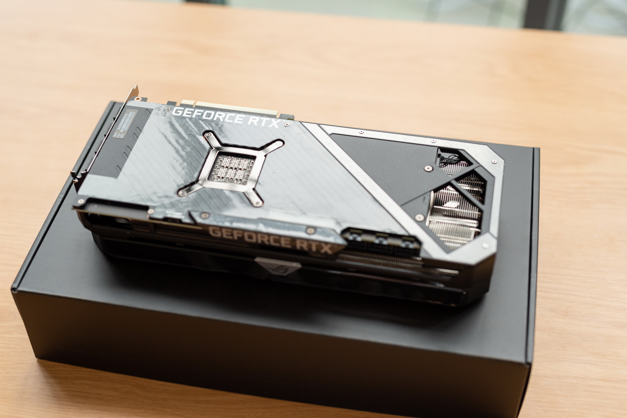 z690hero装win10,海盗船主机780t