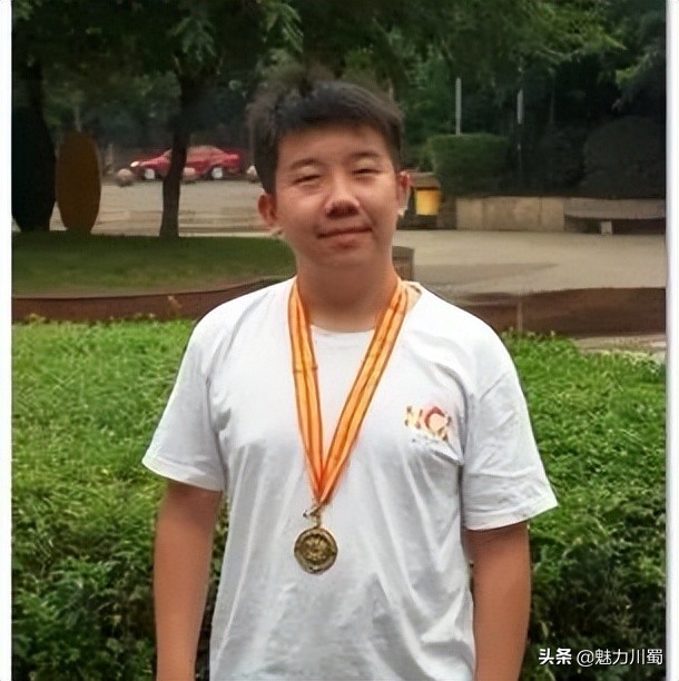 鎴愰兘鐭冲楂樹腑瀛︾敓绔炶禌鐢熸椿,鎴愰兘鐭冲澶╁簻楂樹腑绔炶禌