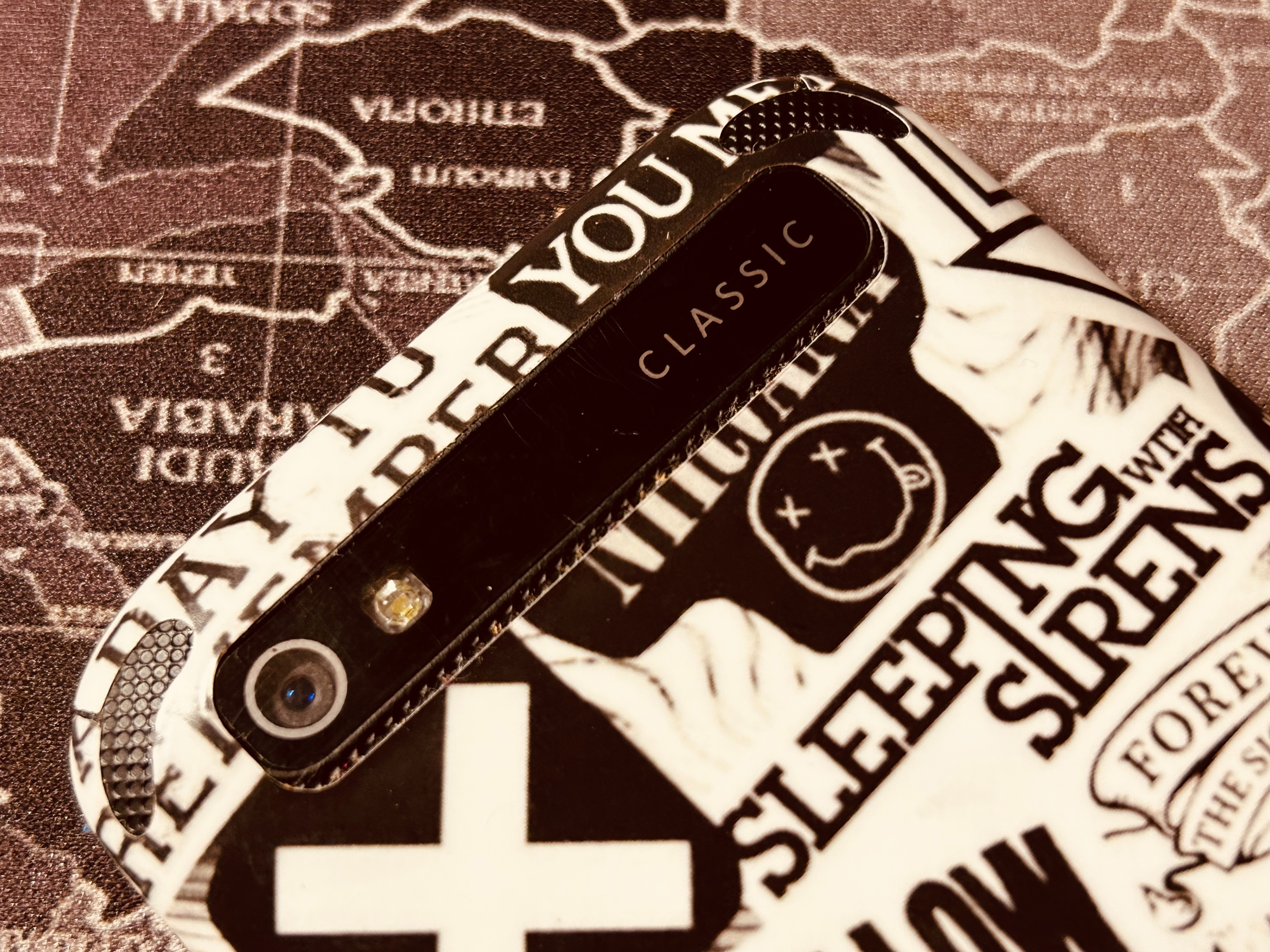 黑莓手机classicq20,黑莓手机经典怀旧游戏