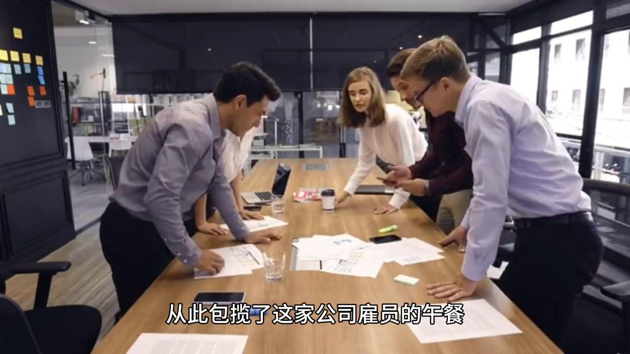 他是法国快餐业的大亨，吃了汉堡还吃的非常香，成为一代令...