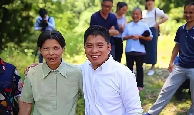 人大女毕业生伍继红现状,伍继红从人大毕业到沦为农妇