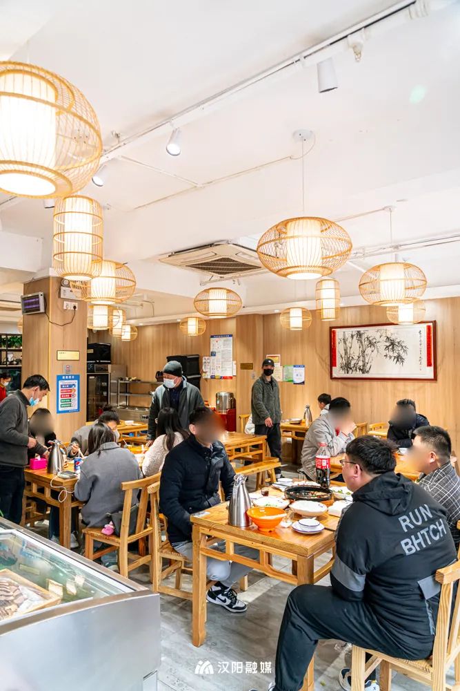 到汉阳踢球，512G的胃还不够用！