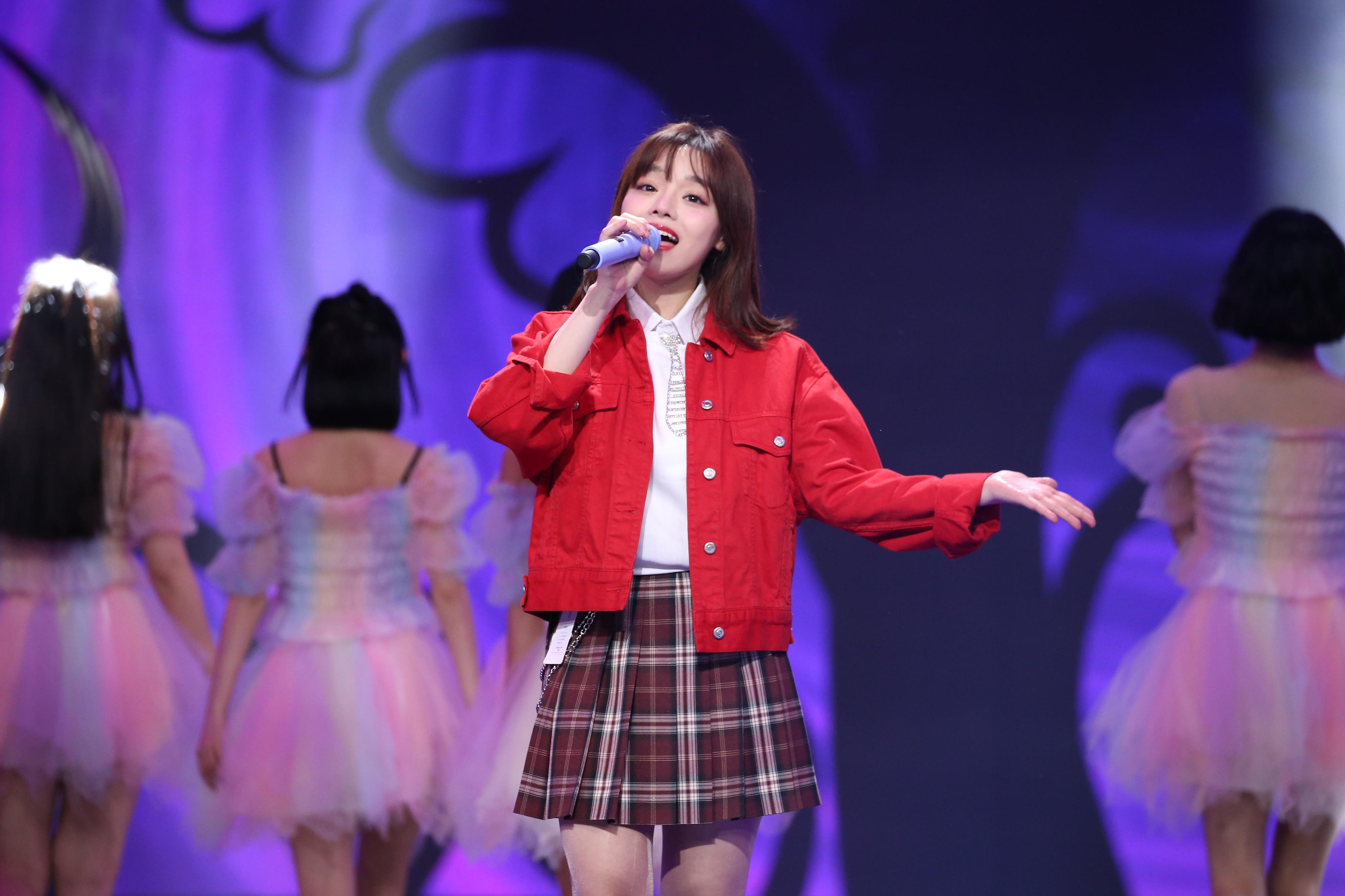 黄霄雲和希林娜依高关系好吗,希林娜依高黄霄云对比